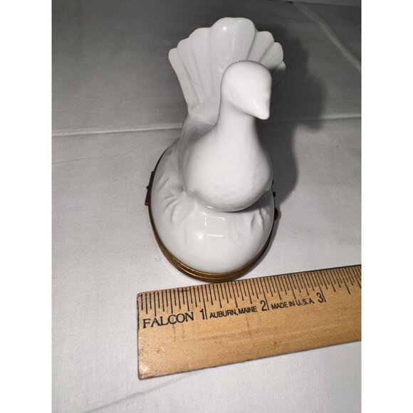 Limoges France White Ceramic Dove Trinket Box With Gold Accents - Picture 8 of 8